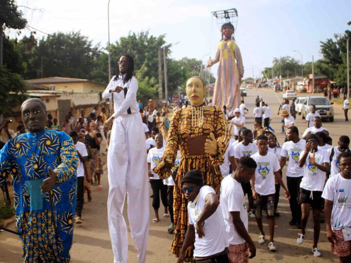 Festival des arts de la rue et du spectacle à Yamoussoukro : une première édition qui pose déjà les jalons d’une pérennité 
